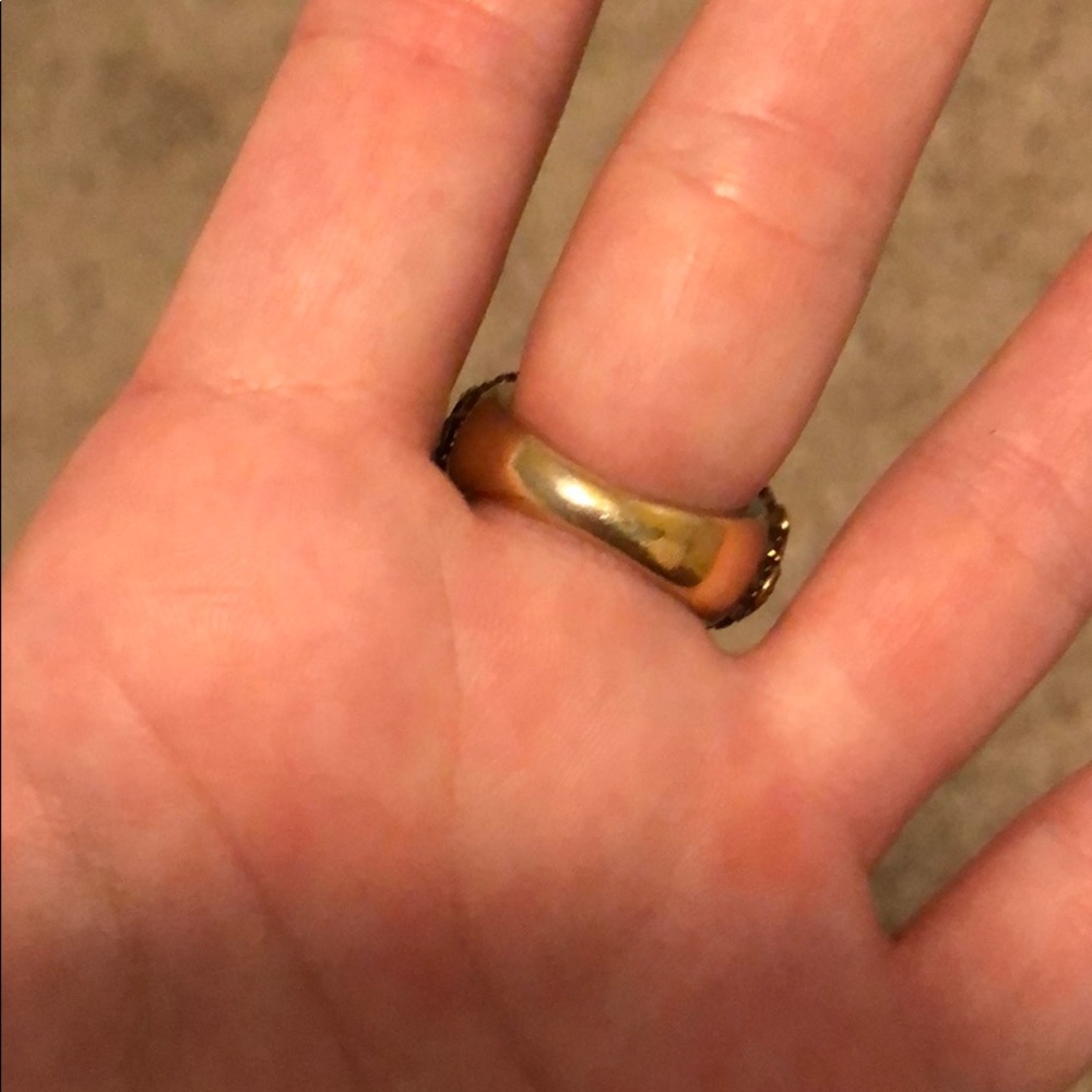 Statement Ring - Picture 3 of 4